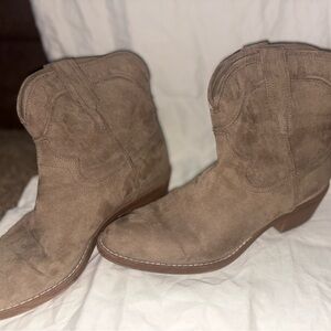 Tan Suede Western Boots